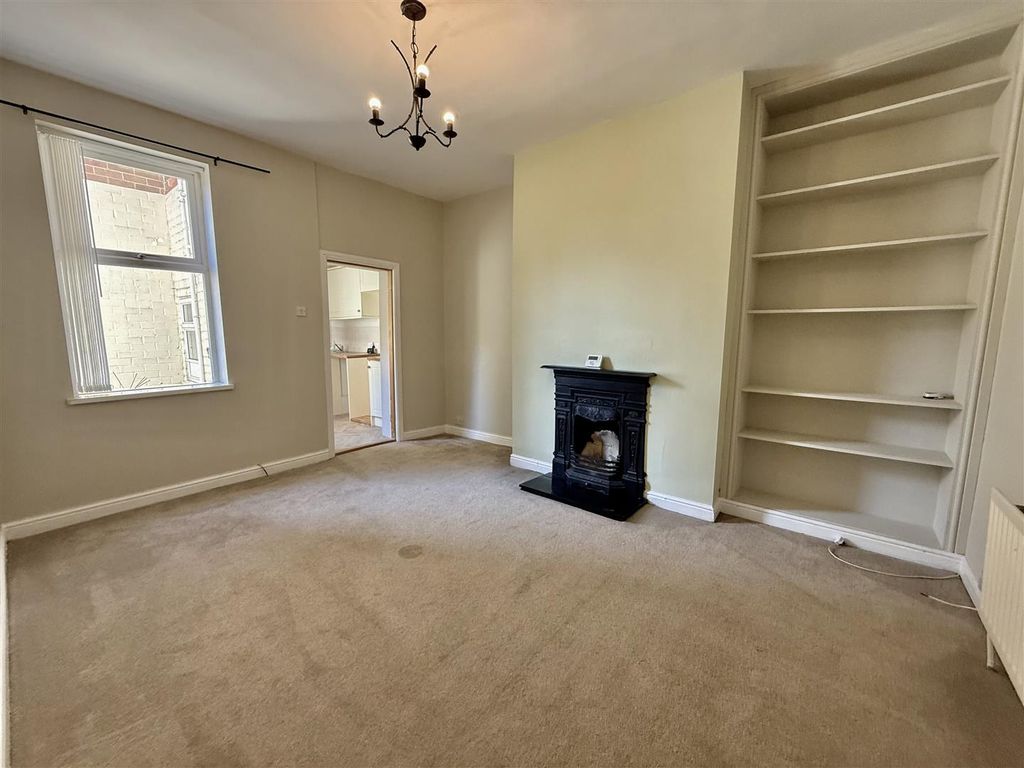 Property photo 2 of 7 Lounge