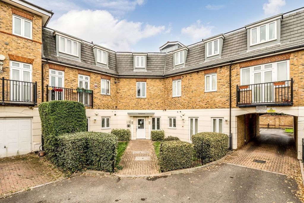 Property photo 1 of 5