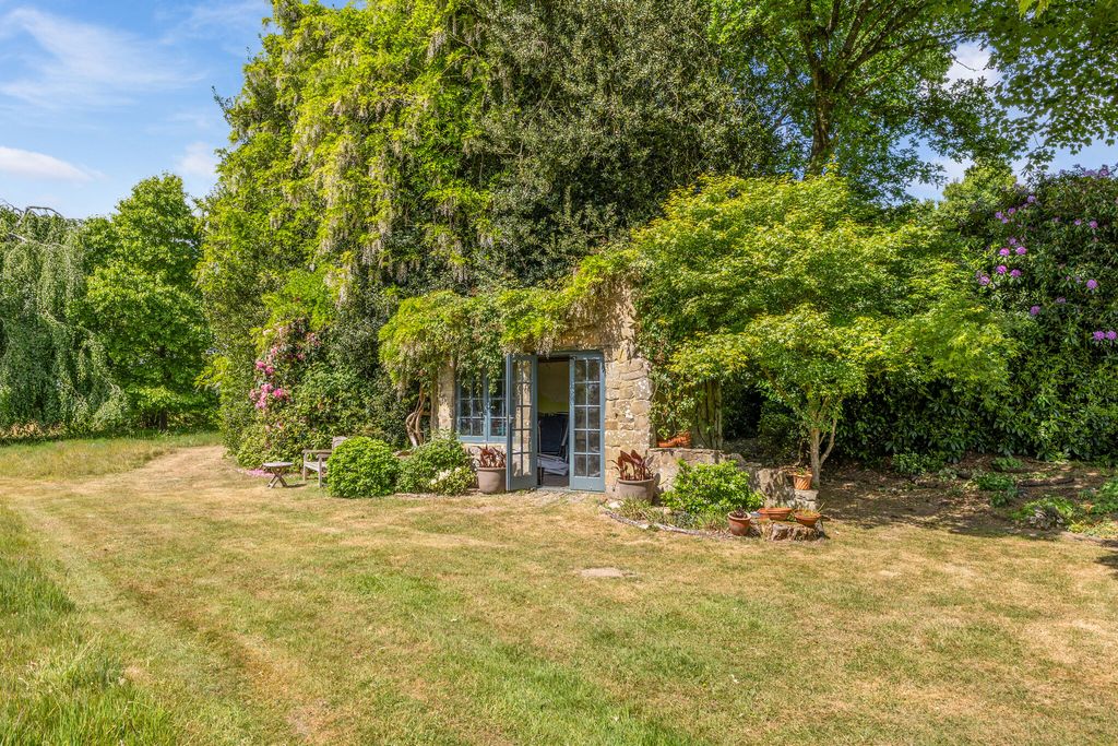 Property photo 2 of 17 2