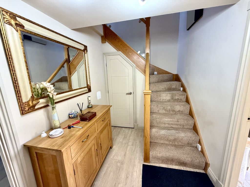 Additional image 7 of 2 bed flat for saleMansion House, Marina TS24