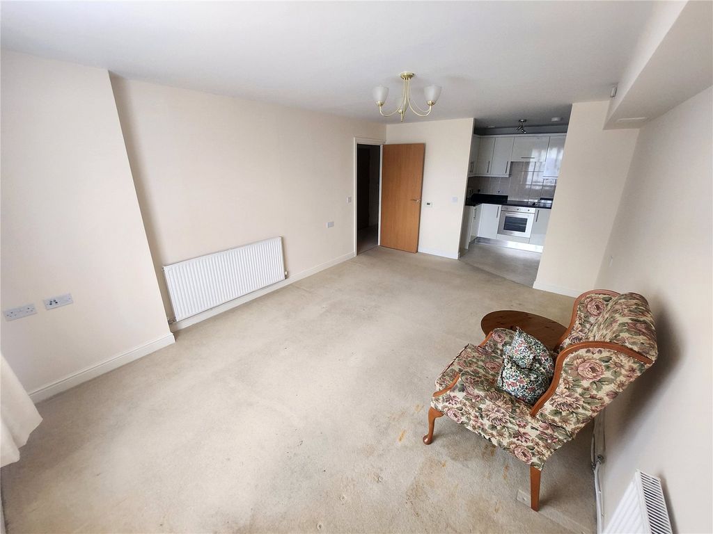 Property photo 3 of 14 Internal