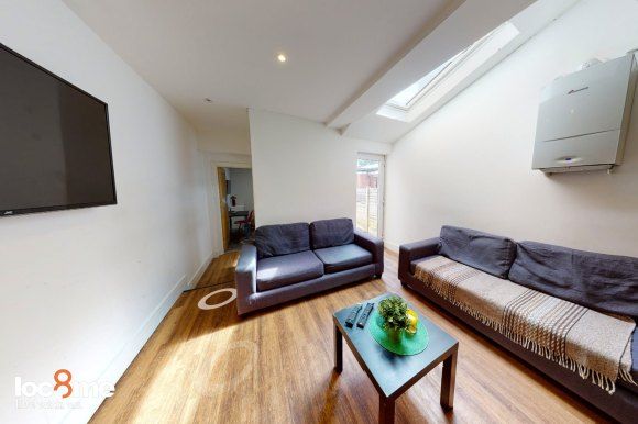 Property photo 3 of 15 Communal Area