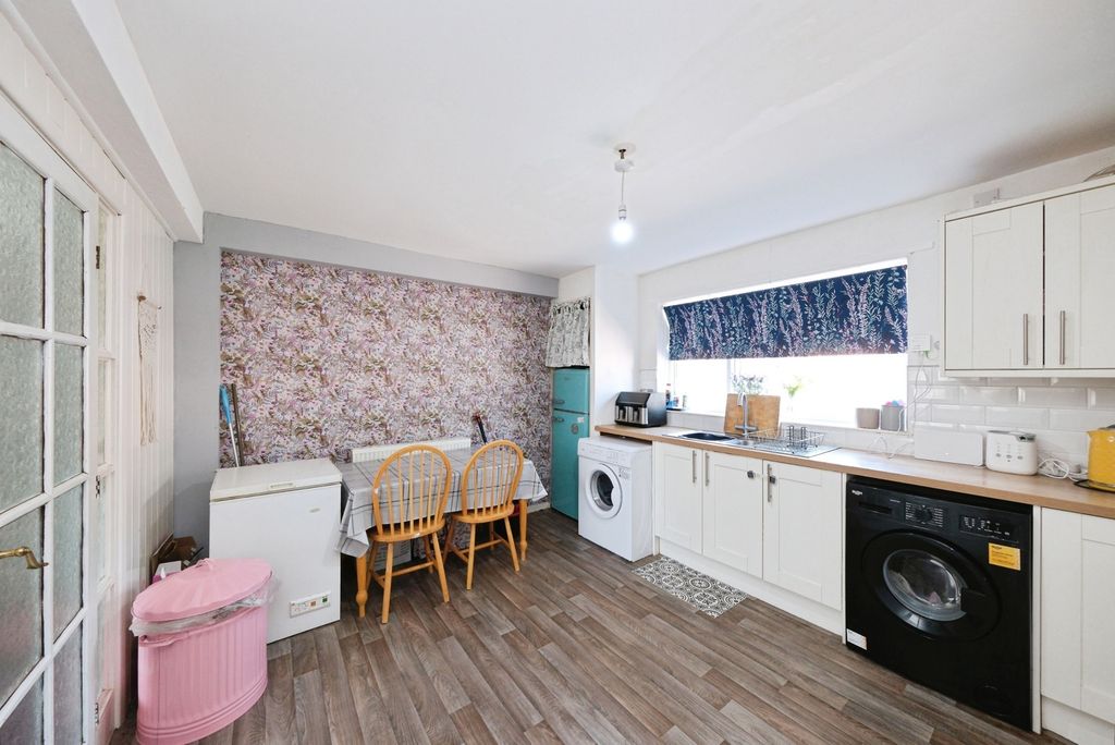 Property photo 3 of 17 Pbox-Img.Jpg