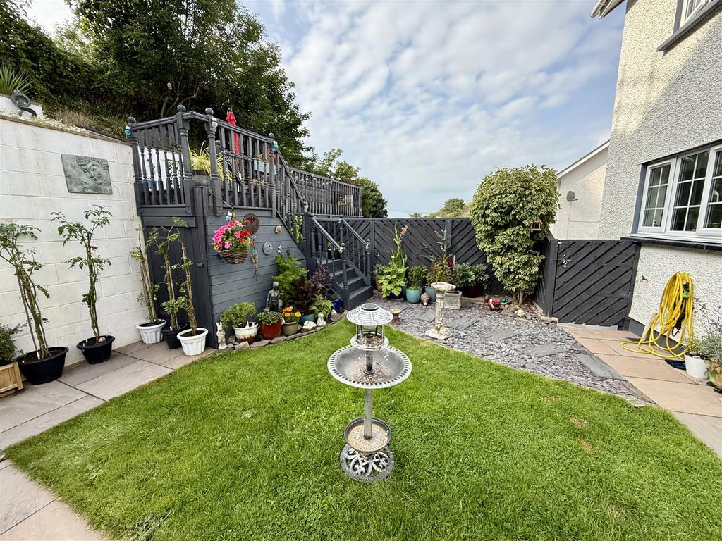 Property photo 3 of 40 Externally