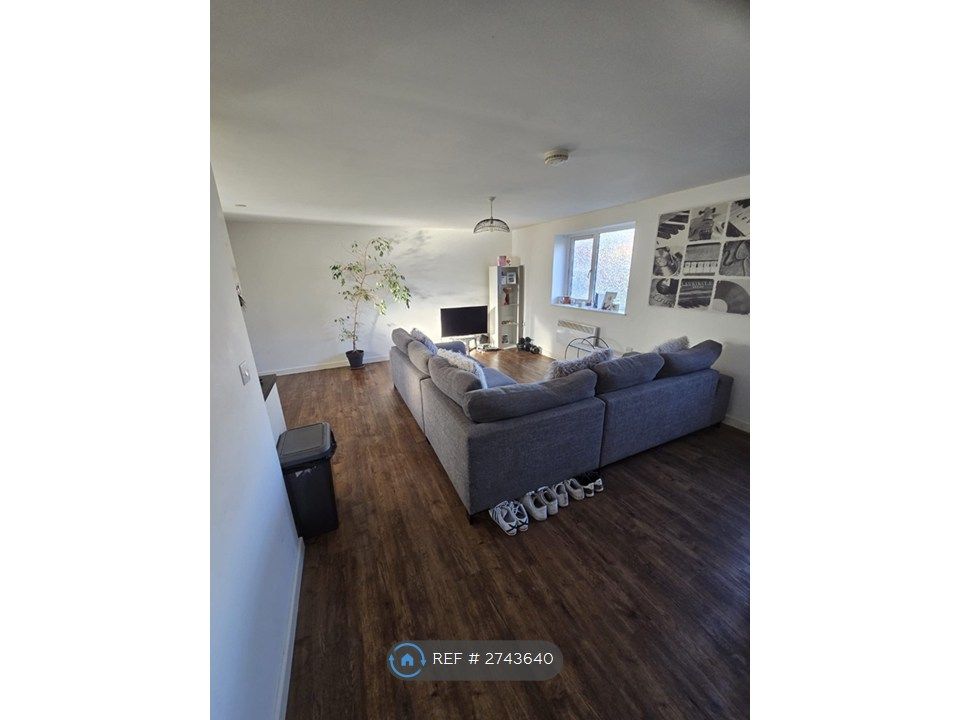 Property photo 2 of 8