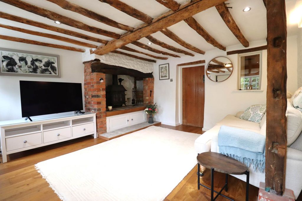 Property photo 2 of 14