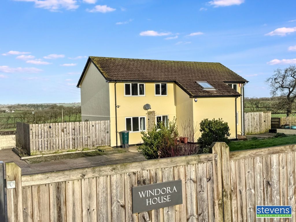 Property photo 1 of 27 Image00006 (13)