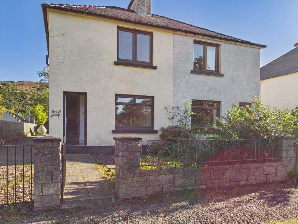 Property photo 2 of 34
