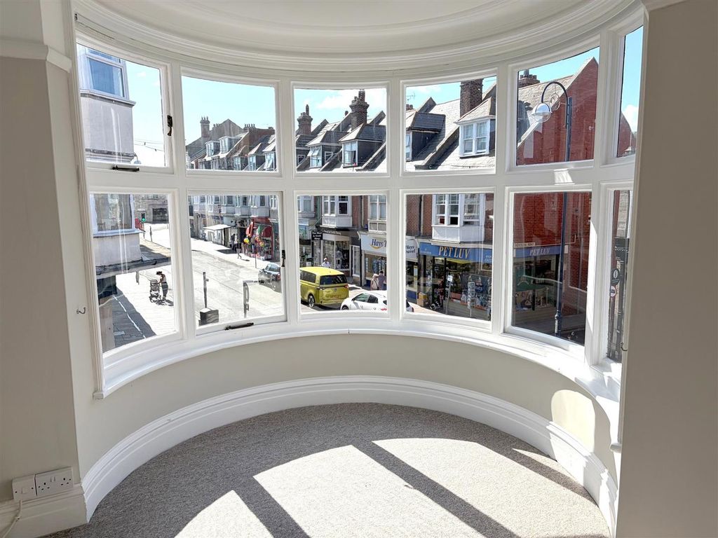 Property photo 3 of 14 4364 Bay Window.Jpg