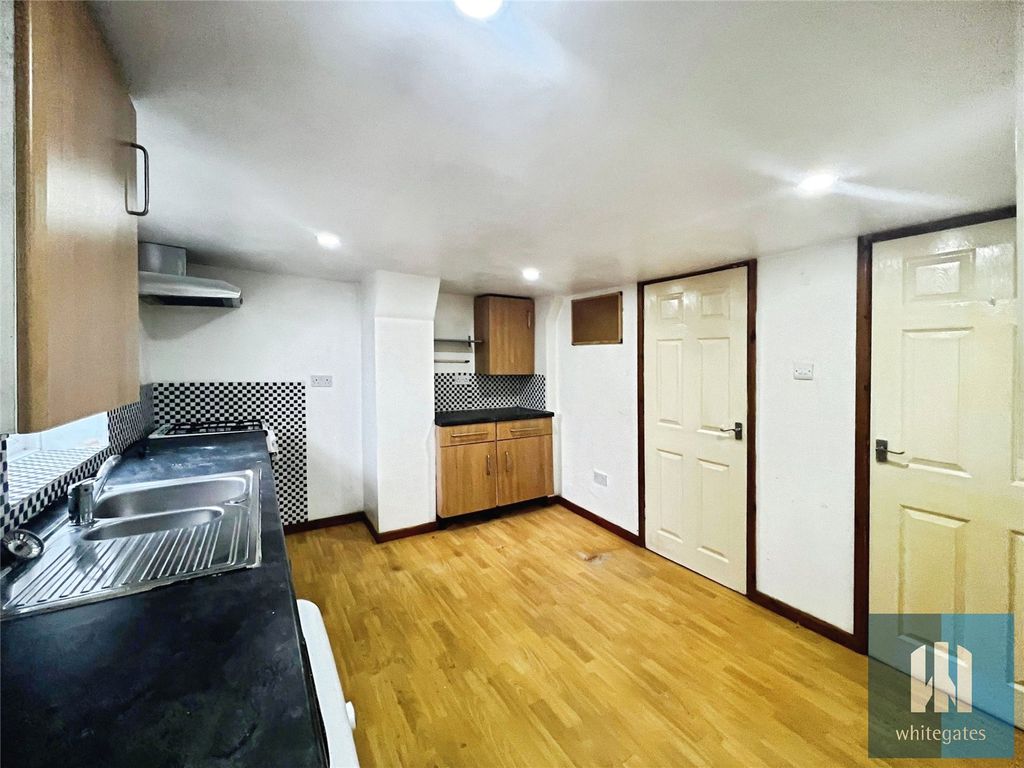 Property photo 2 of 6 Picture No. 13