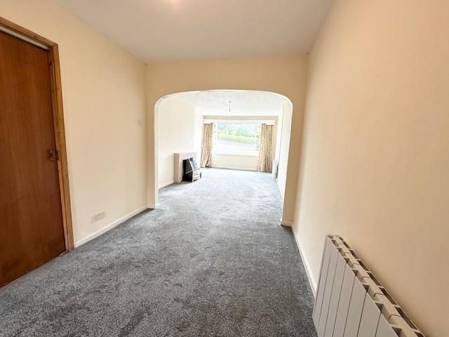 Property photo 3 of 10 Dining - Lounge
