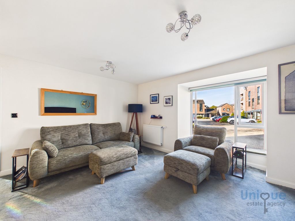 Property photo 2 of 28