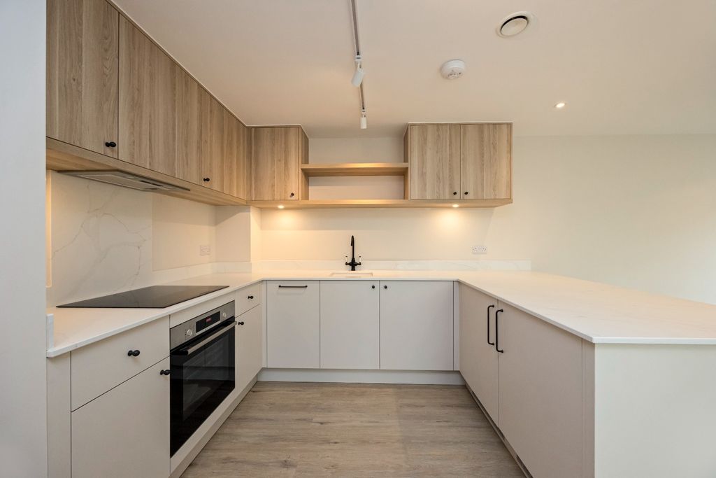 Property photo 3 of 16 5188394