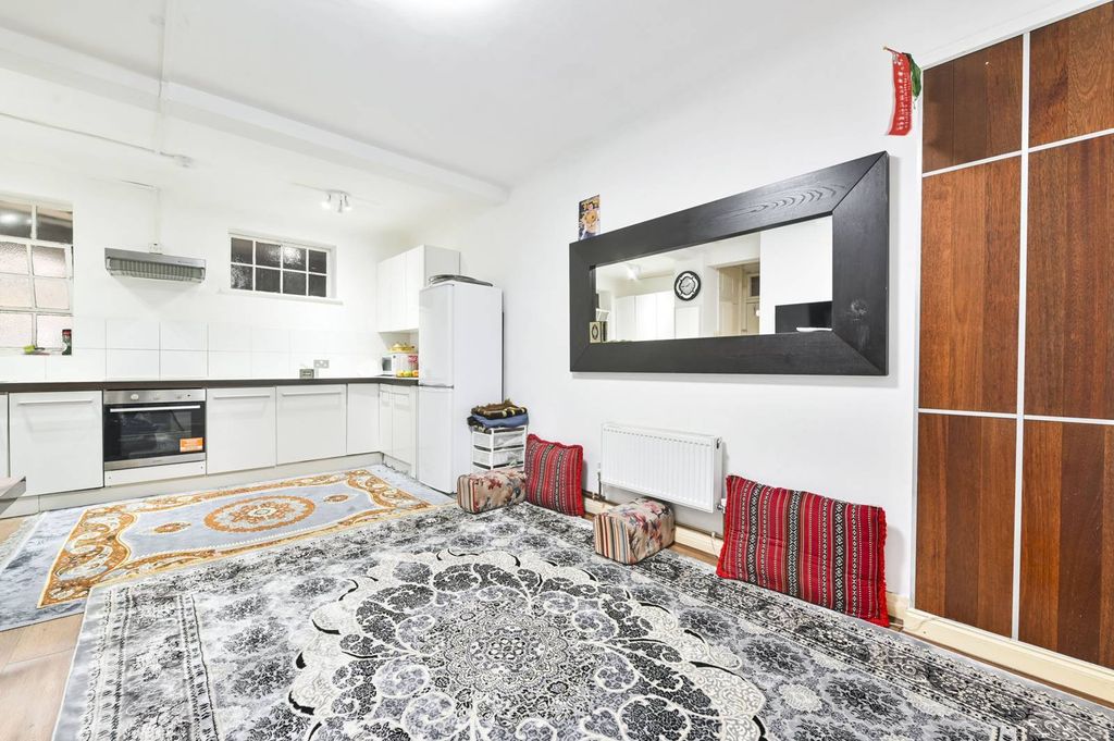 Property photo 1 of 19