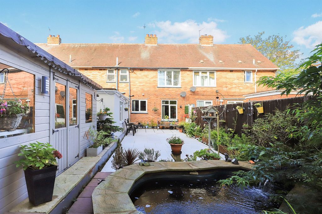 Property photo 2 of 19