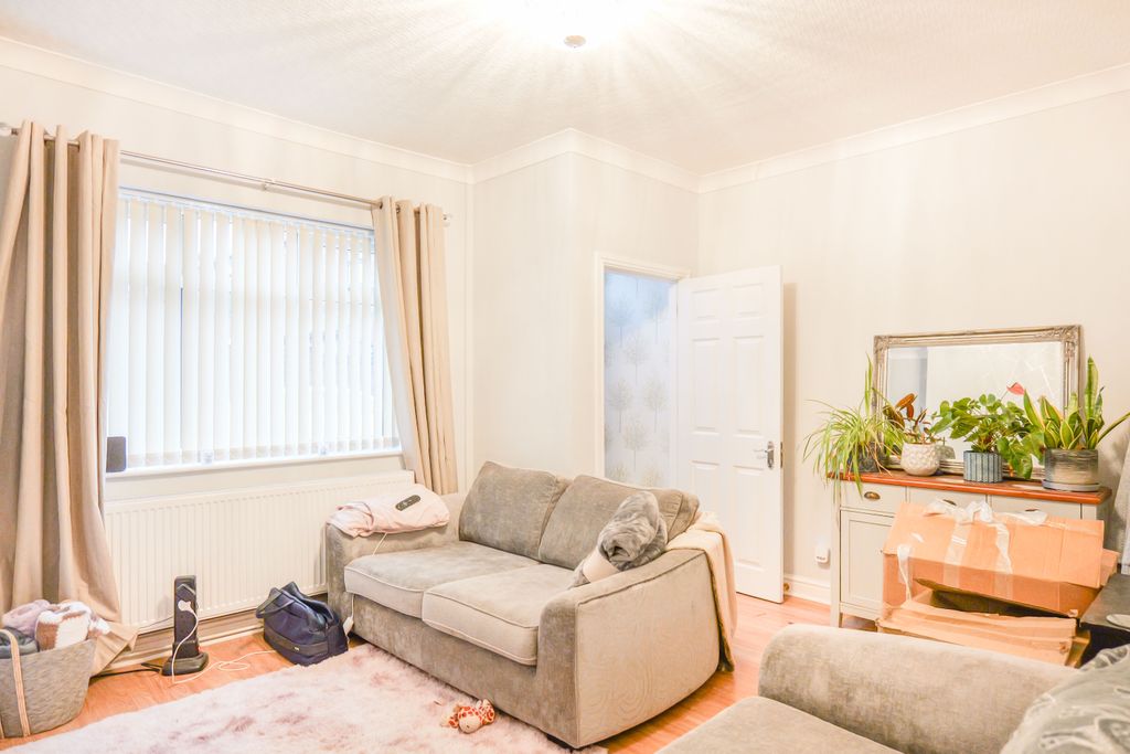 Property photo 2 of 22