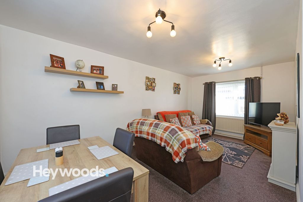 Property photo 3 of 25