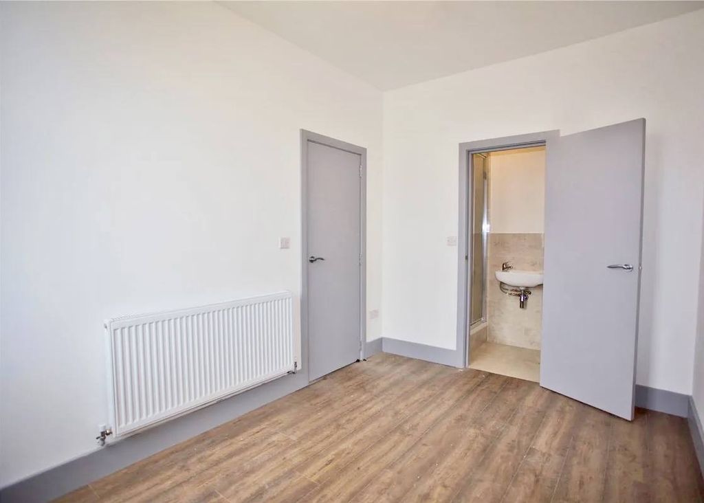 Property photo 3 of 5 Gallery