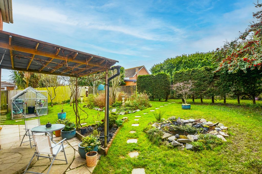 Property photo 3 of 32