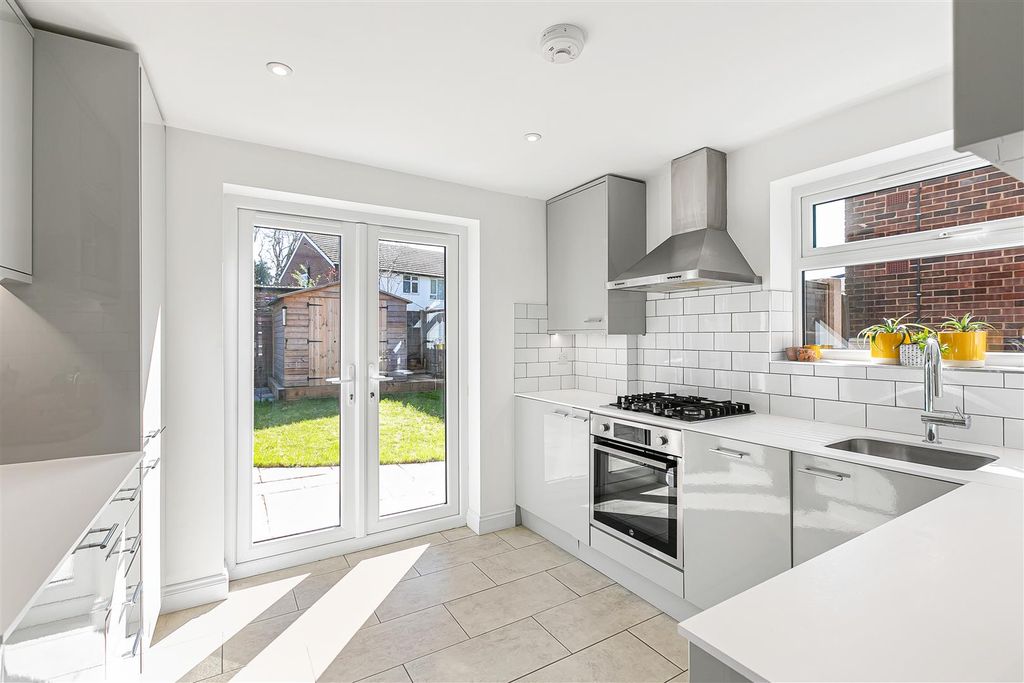 Property photo 3 of 18 16_76332.Jpg