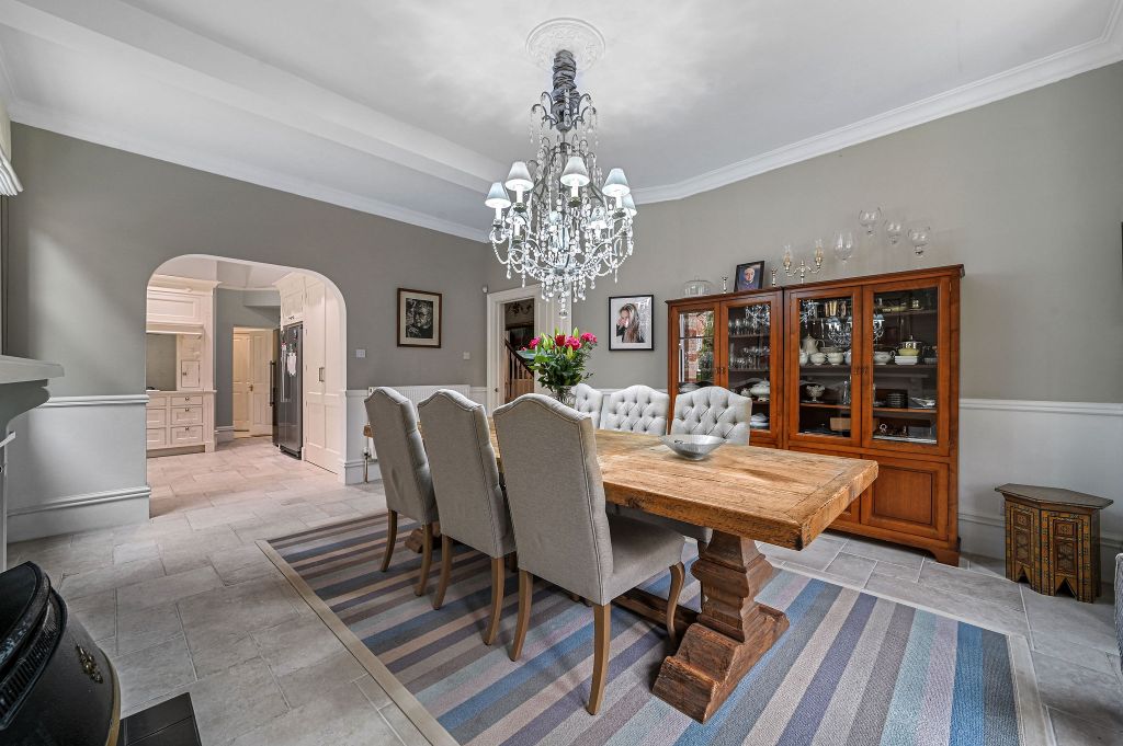 Property photo 3 of 31 Pt-Fc(Wb)-16Westerfieldroad-40