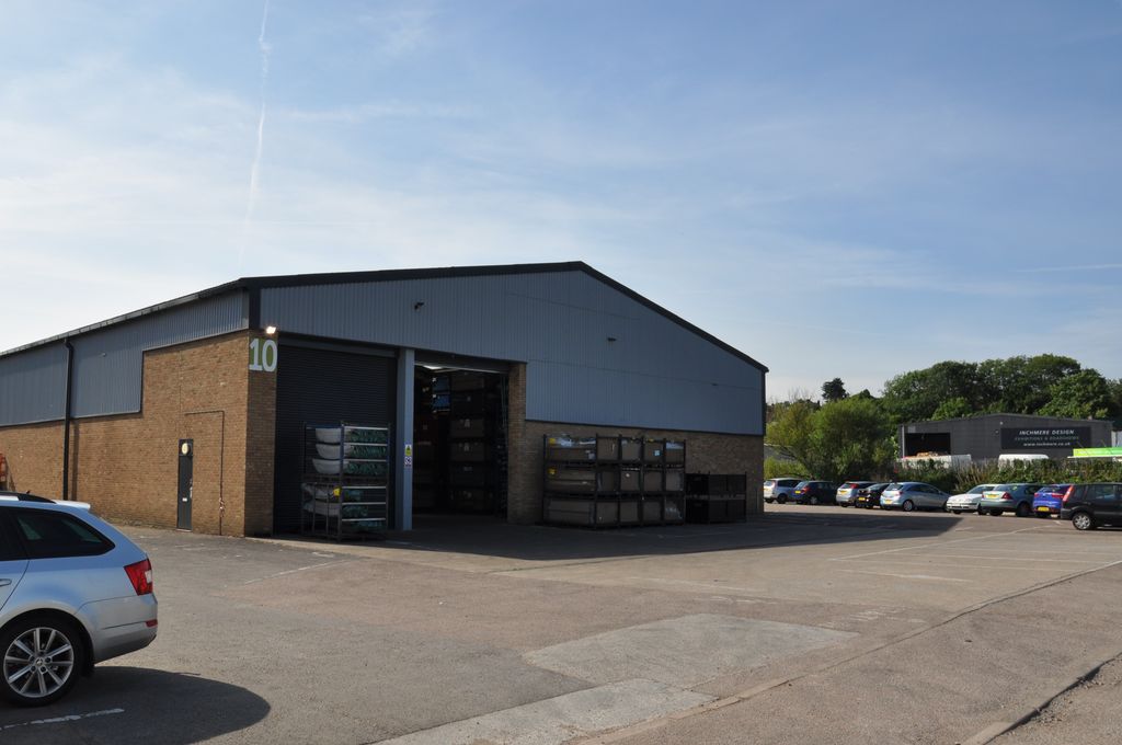 Property photo 2 of 6