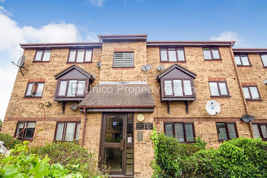 Property photo 1 of 8