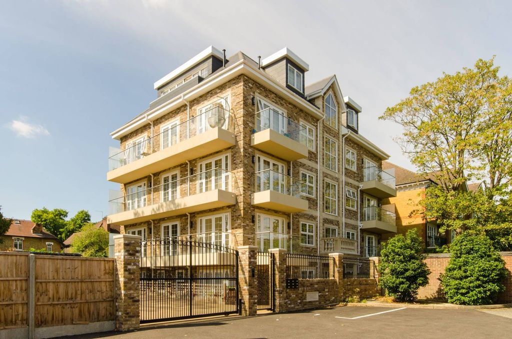 Property photo 2 of 12