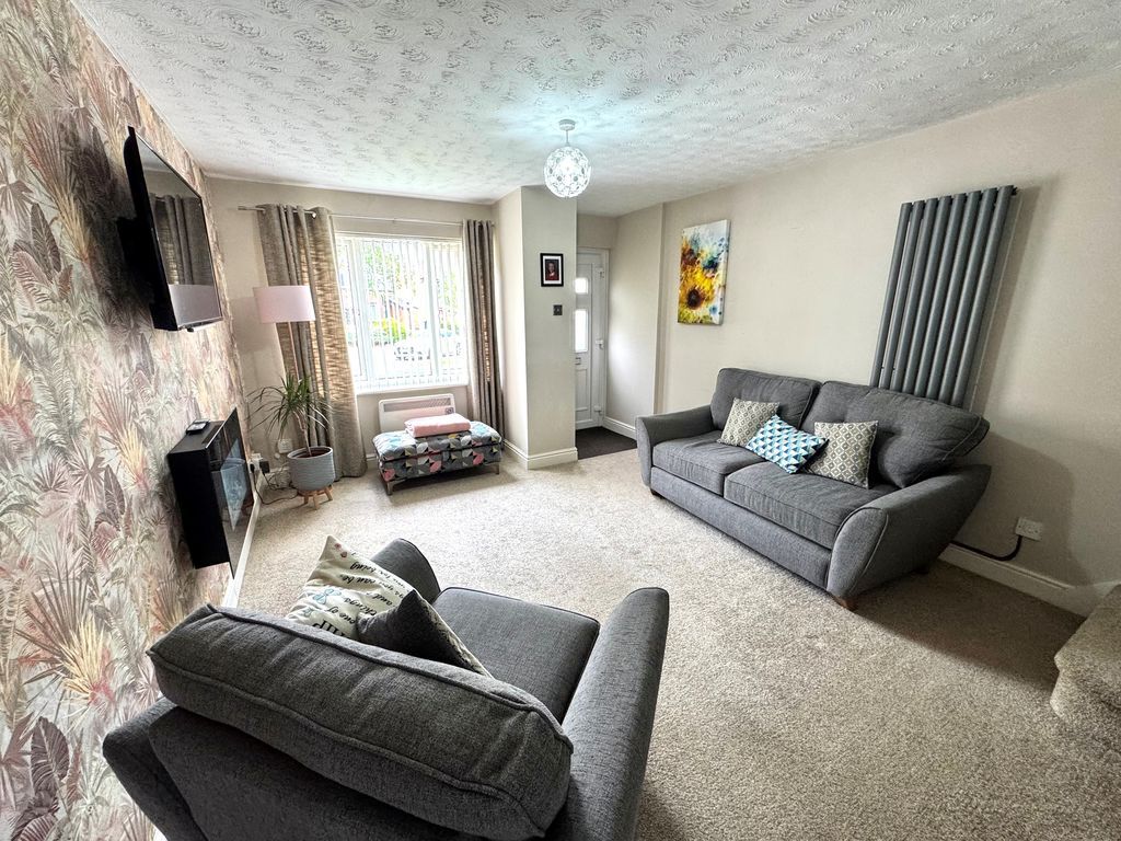 Property photo 3 of 11 Photo 13