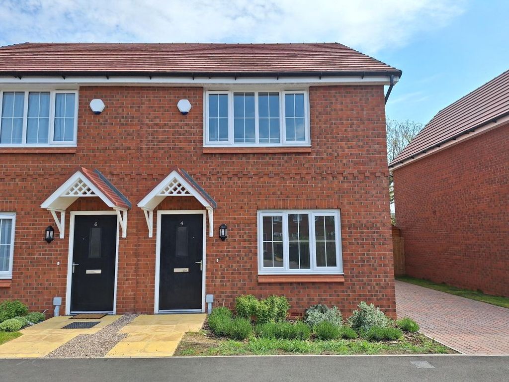 Property photo 1 of 7 External