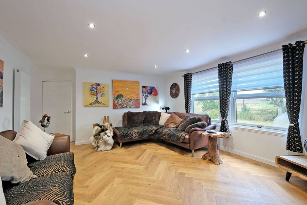 Property photo 3 of 30