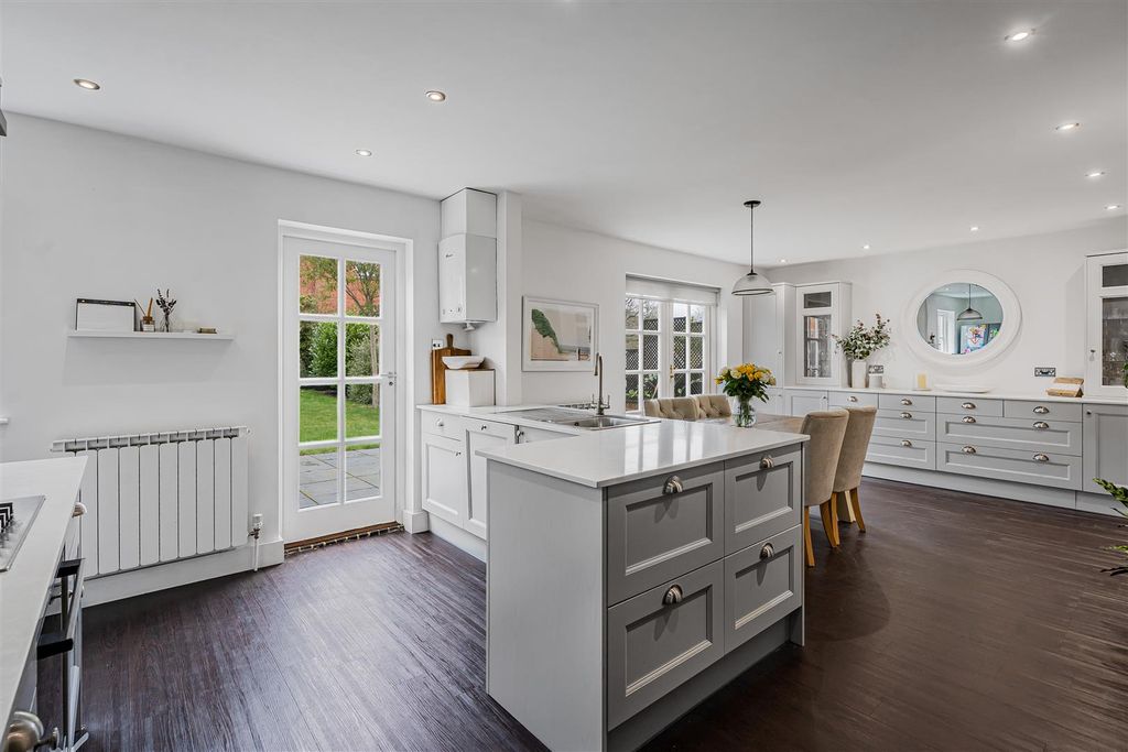 Property photo 2 of 34 15_73151.Jpg