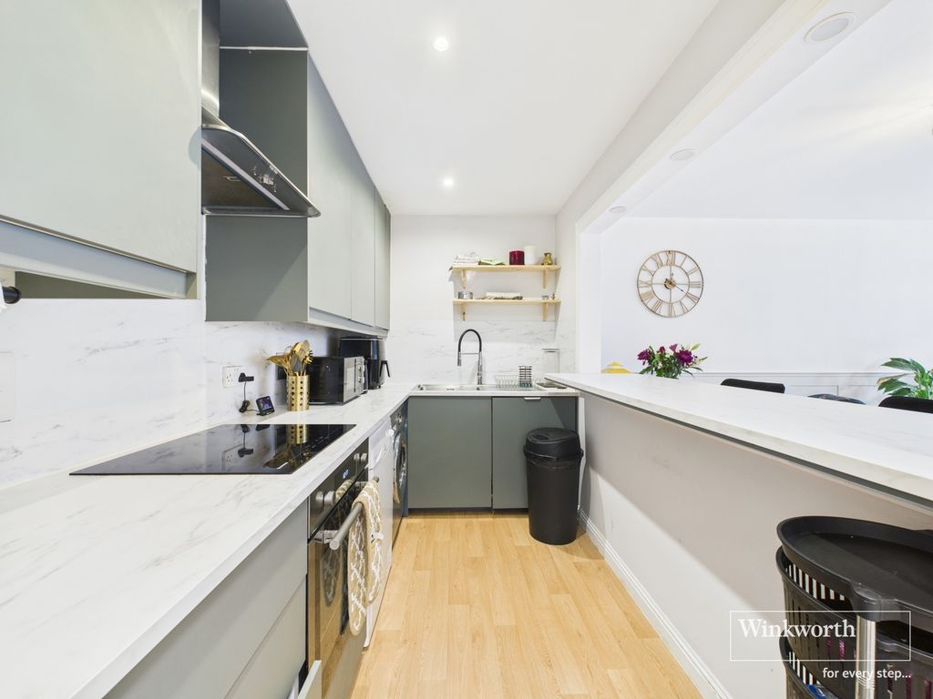 Property photo 2 of 10 Open Plan Kitchen