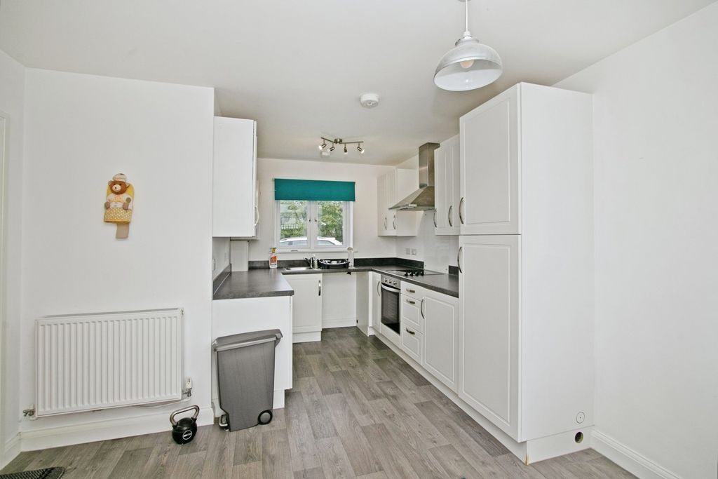 Property photo 3 of 13 Kitchen Diner