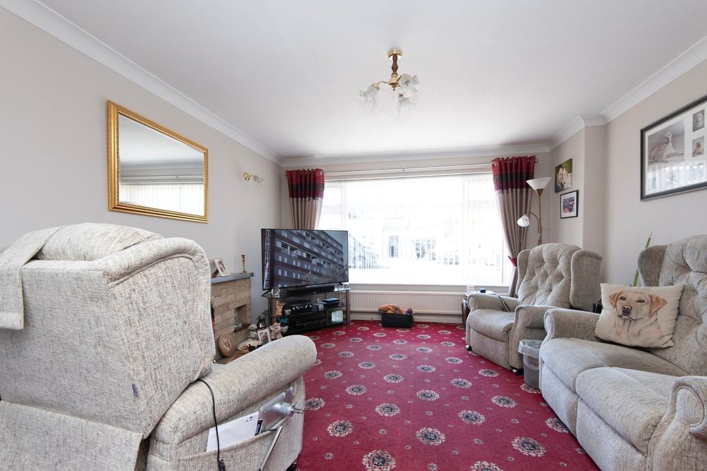 Property photo 2 of 14
