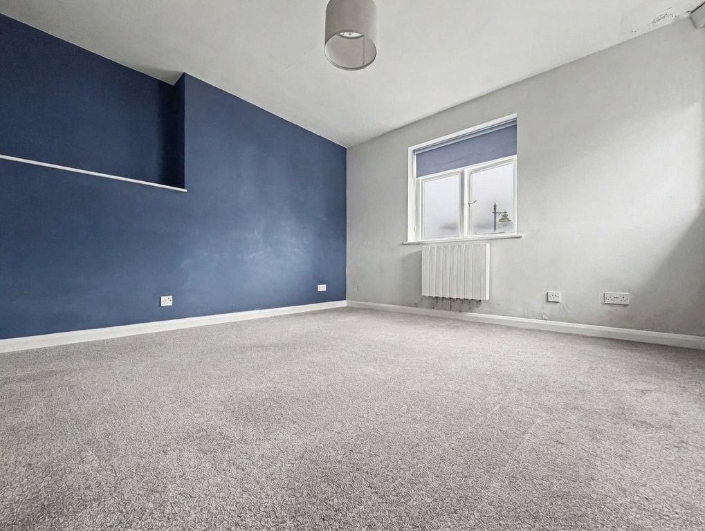 Property photo 1 of 6 Picture No. 06