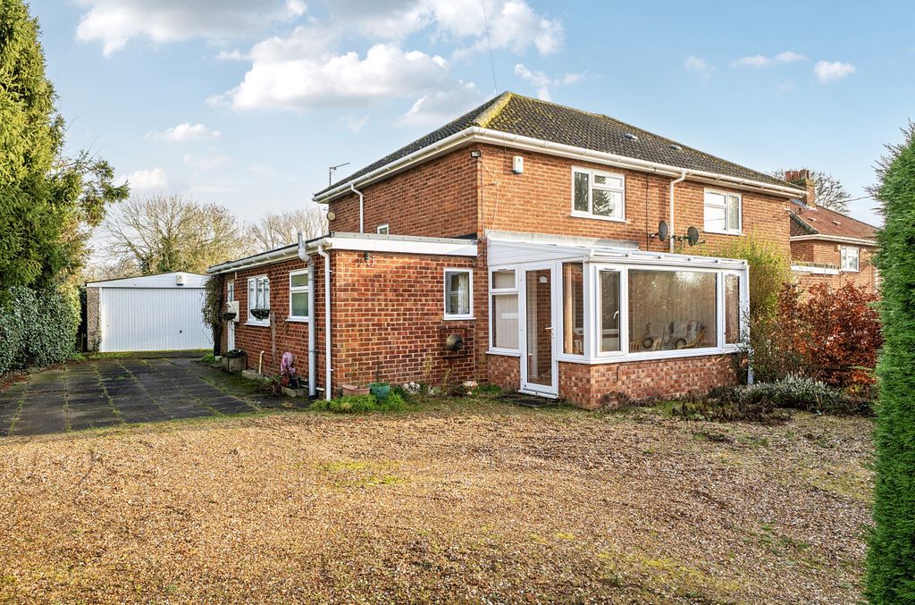 Property photo 1 of 17 1417867-1-69982A4...