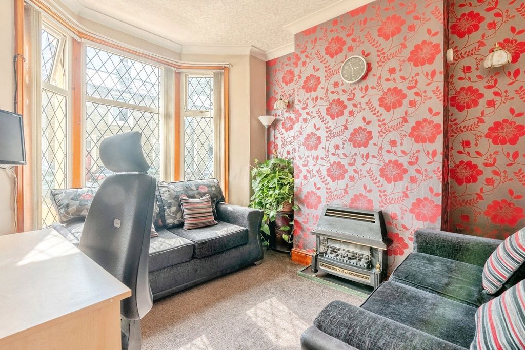 Property photo 2 of 15 Picture No. 03