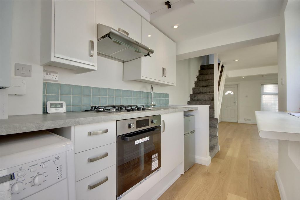 Property photo 1 of 14 A157Fc6A-Db17-4C5F-9Ffc-0A707589B696_1_201_A.Jpeg