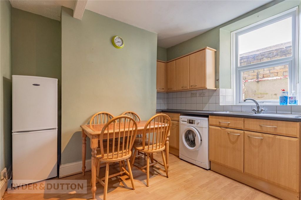 Property photo 3 of 15 Kitchen Diner