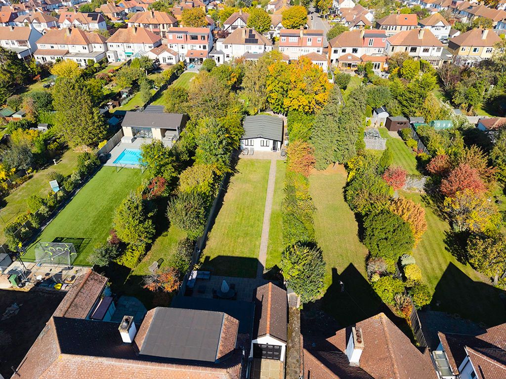 Property photo 3 of 30