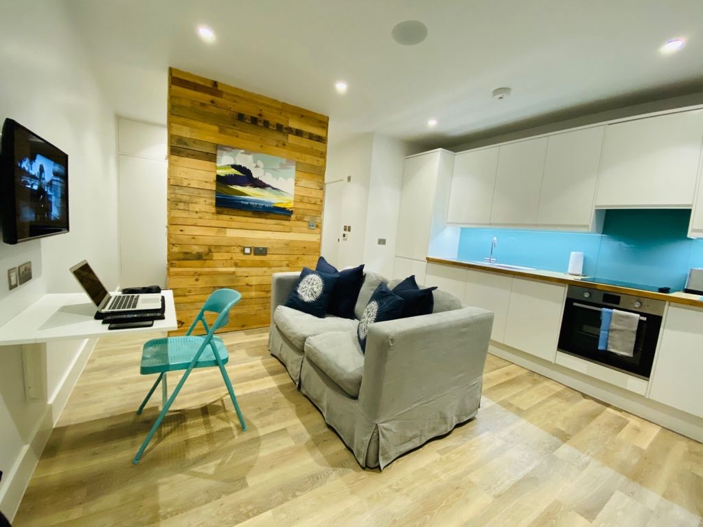 Property photo 1 of 7 5