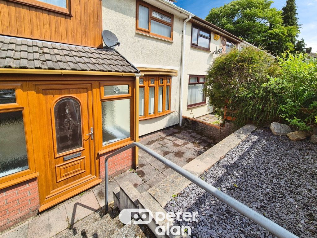 Property photo 2 of 14 Image