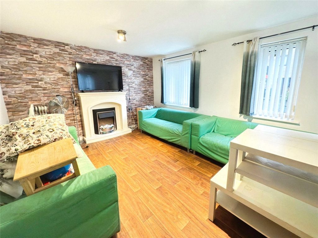 Property photo 3 of 16 Picture No. 23