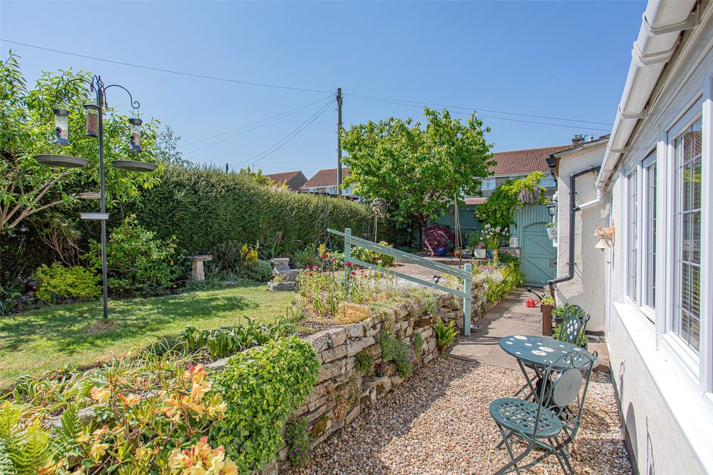 Property photo 3 of 13 Picture No. 12