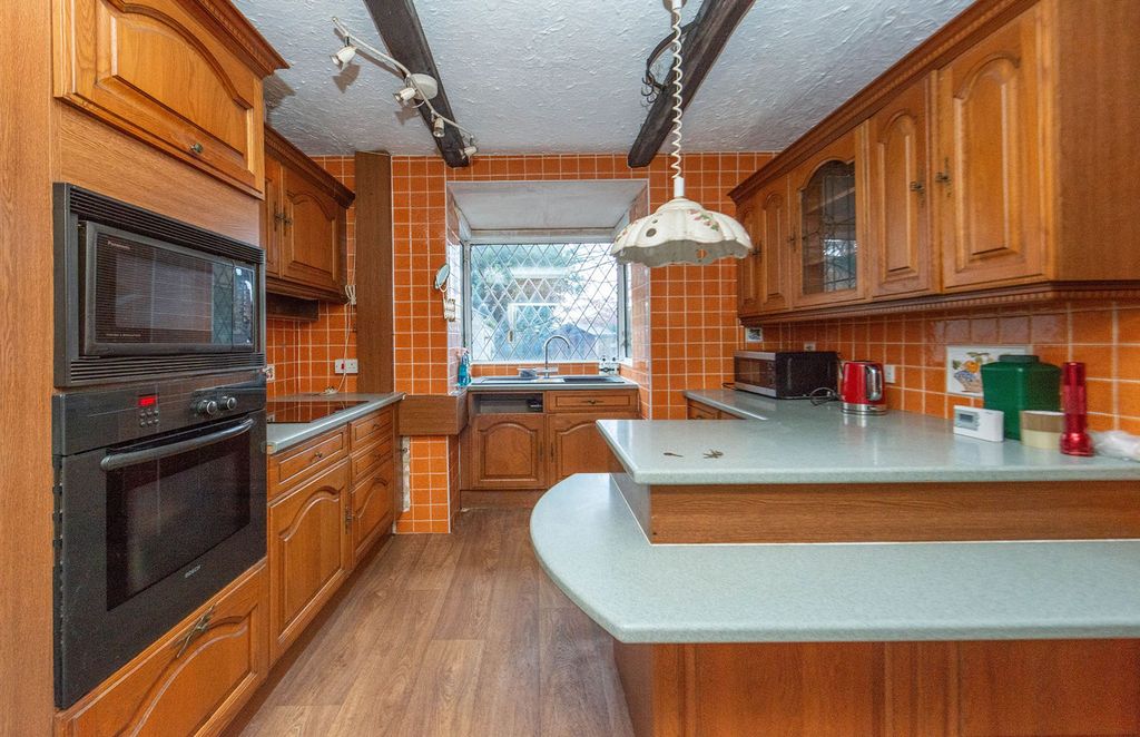 Property photo 2 of 17