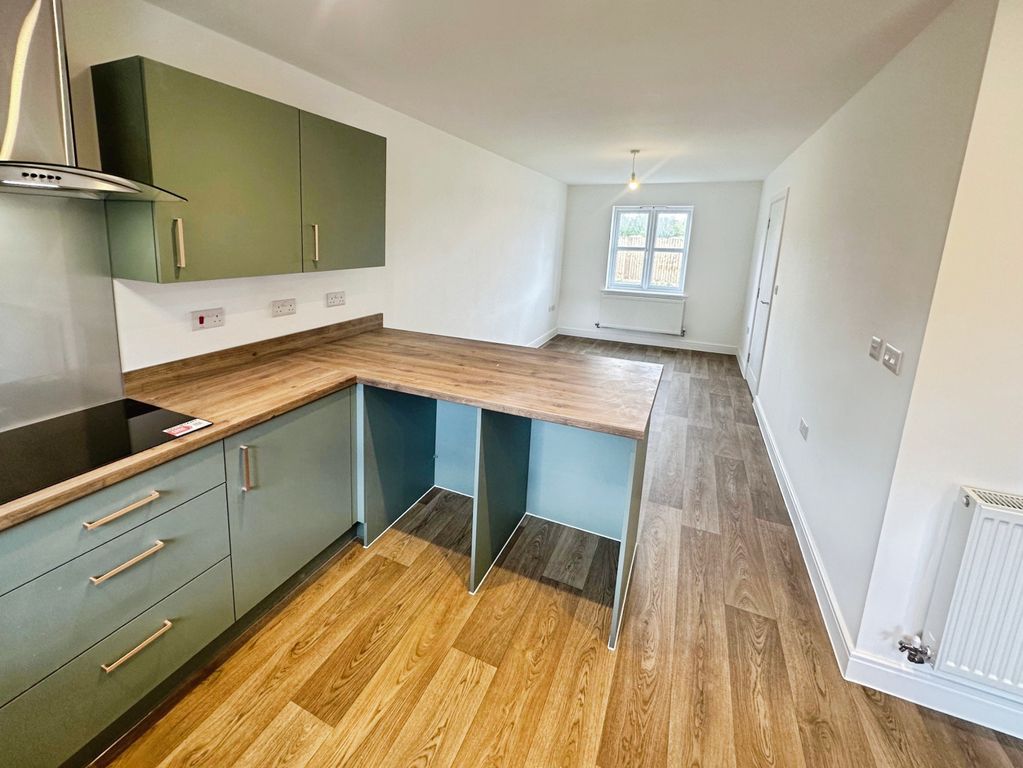 Property photo 2 of 17 Image