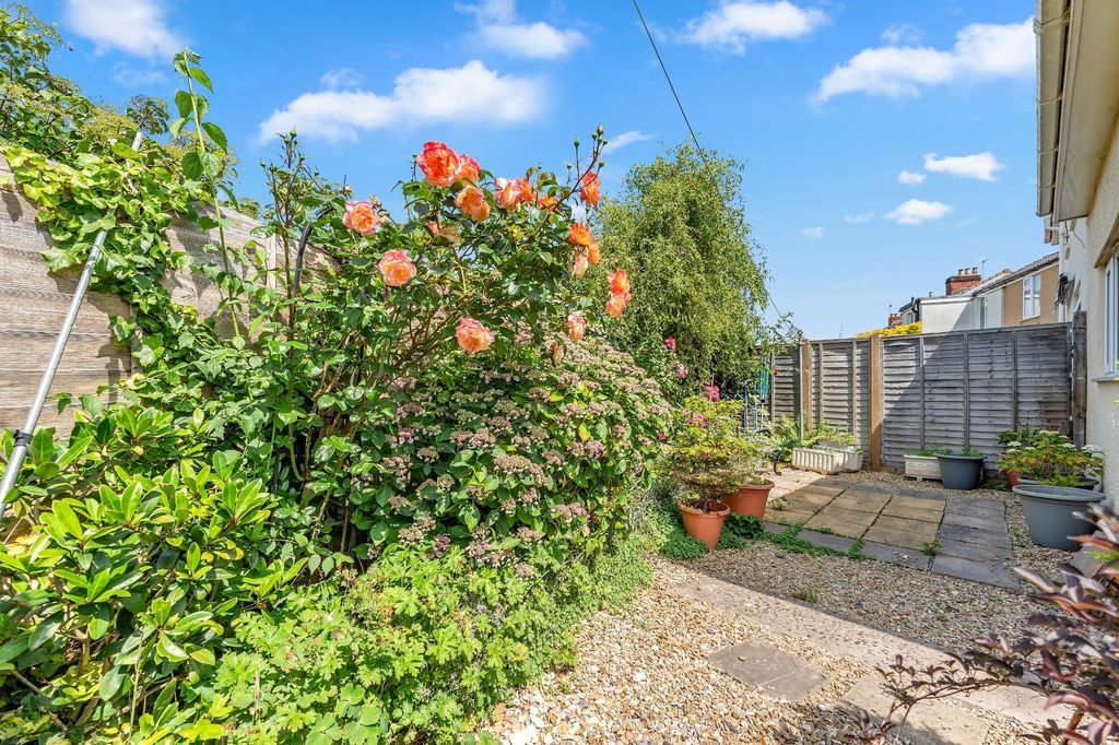 Property photo 2 of 15