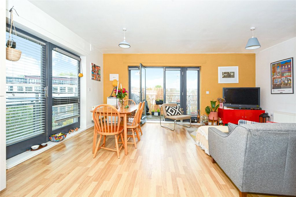 Property photo 1 of 14 Picture No. 04