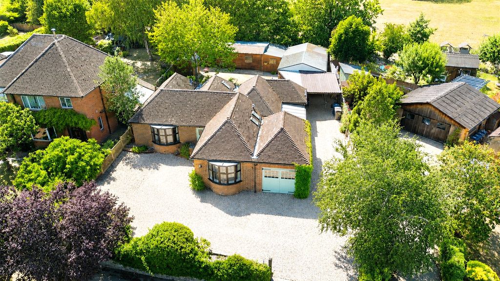 Property photo 1 of 15 Picture No. 05